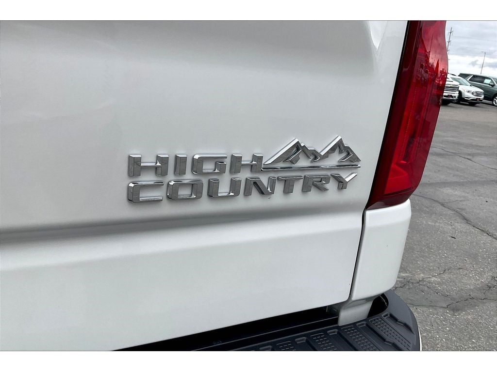 2022 Chevrolet Silverado 1500 High Country